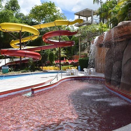Hotel Golden Dolphin Grand Hotel 130 Caldas Novas Exterior foto